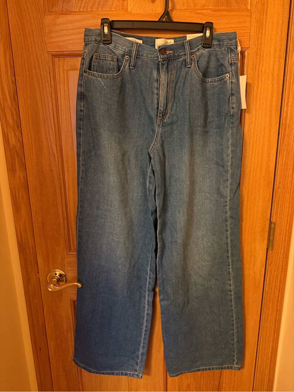 Universal Thread Women's Relaxed Wide-Leg Blue Denim Jeans